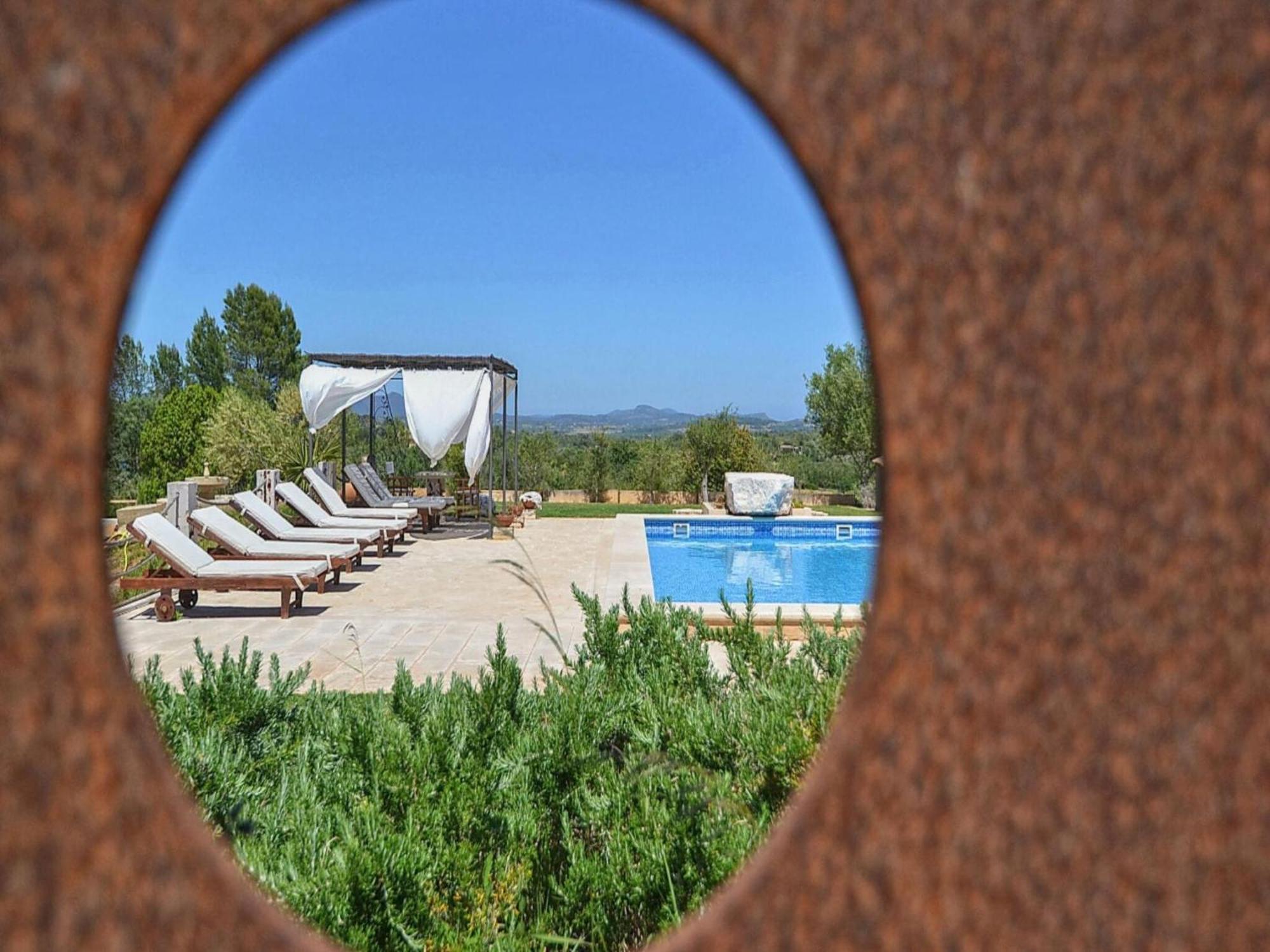 Elegant With Private Pool