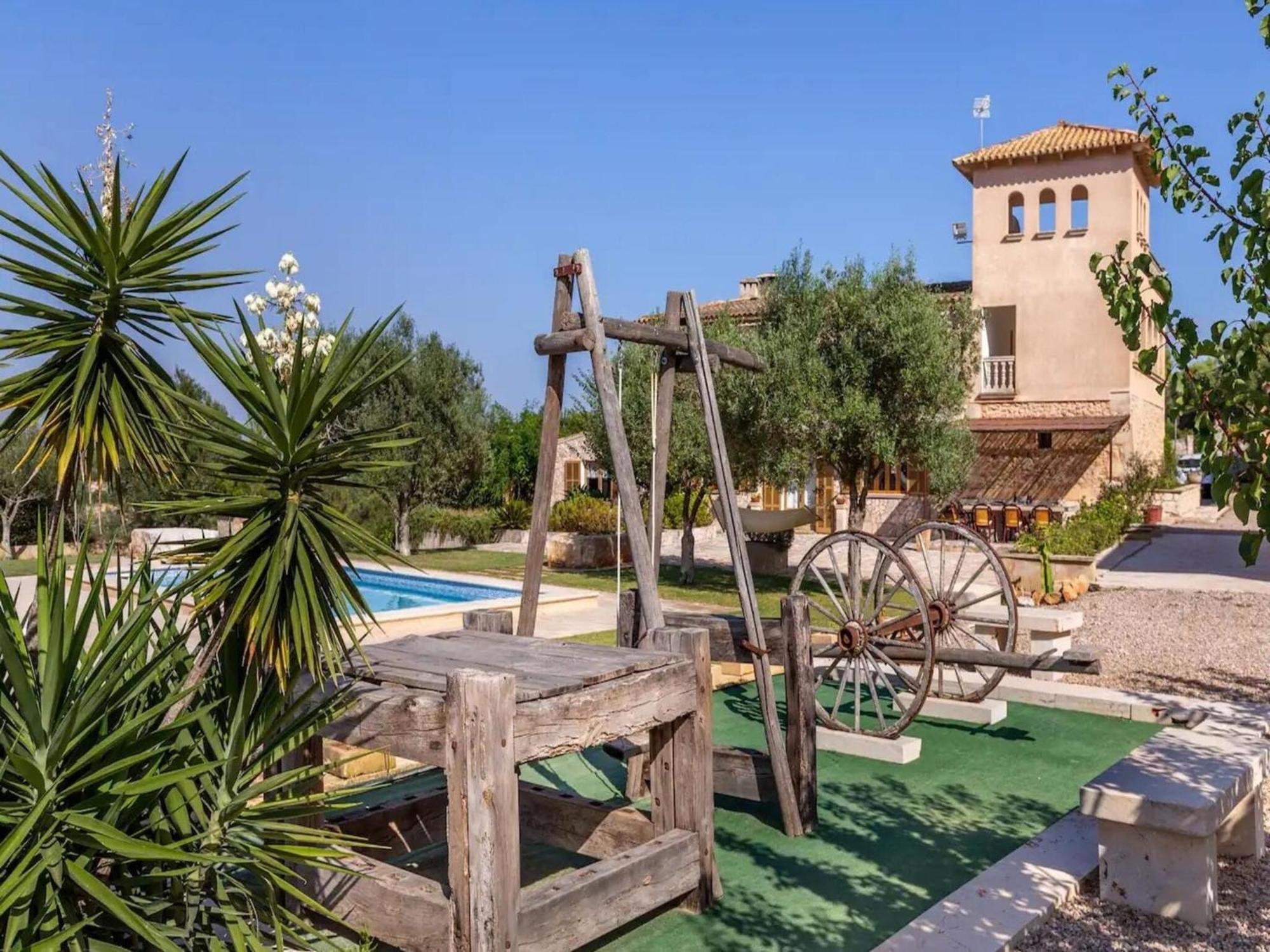 Elegant With Private Pool